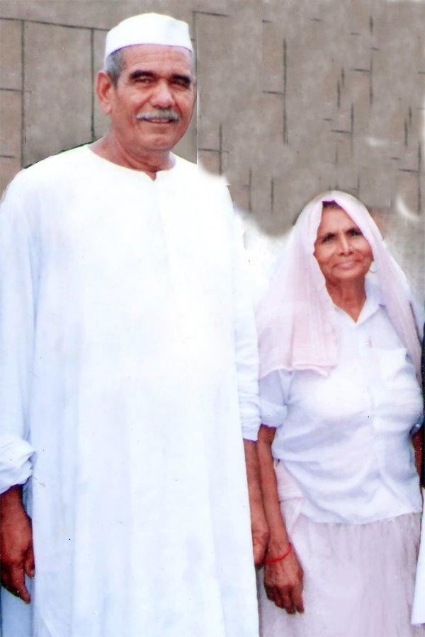Rakesh Tikait Father and Mother