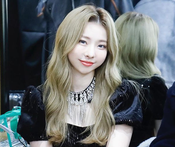 Who is ViVi Loona? Check Bio, Wiki, Age, Height, Net Worth, Career